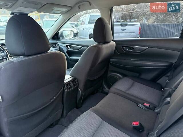 Сірий Ніссан Rogue, об'ємом двигуна 2.5 л та пробігом 261 тис. км за 10500 $, фото 18 на Automoto.ua