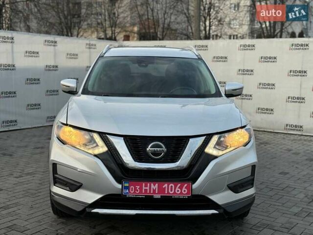 Сірий Ніссан Rogue, об'ємом двигуна 2.5 л та пробігом 261 тис. км за 10500 $, фото 2 на Automoto.ua