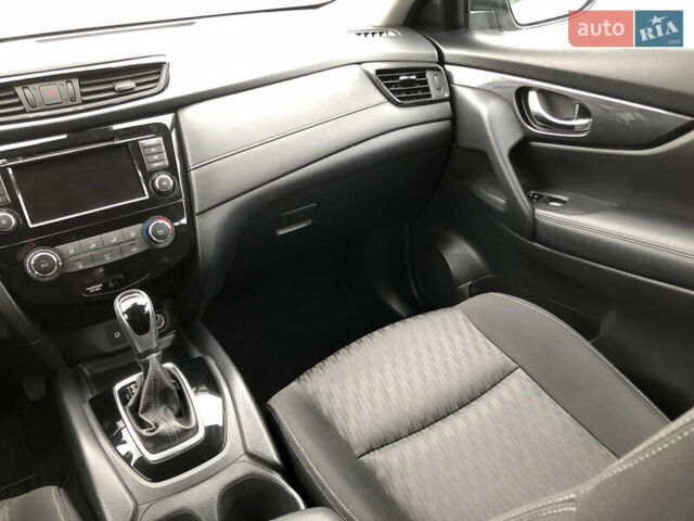 Серый Ниссан Rogue, объемом двигателя 2.49 л и пробегом 77 тыс. км за 15999 $, фото 18 на Automoto.ua