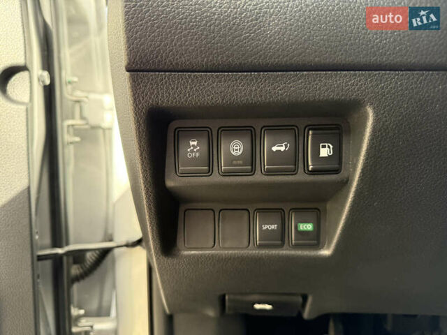 Серый Ниссан Rogue, объемом двигателя 2.49 л и пробегом 148 тыс. км за 14900 $, фото 23 на Automoto.ua