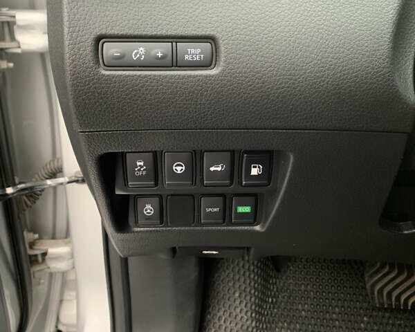 Сірий Ніссан Rogue, об'ємом двигуна 2.49 л та пробігом 105 тис. км за 18200 $, фото 15 на Automoto.ua