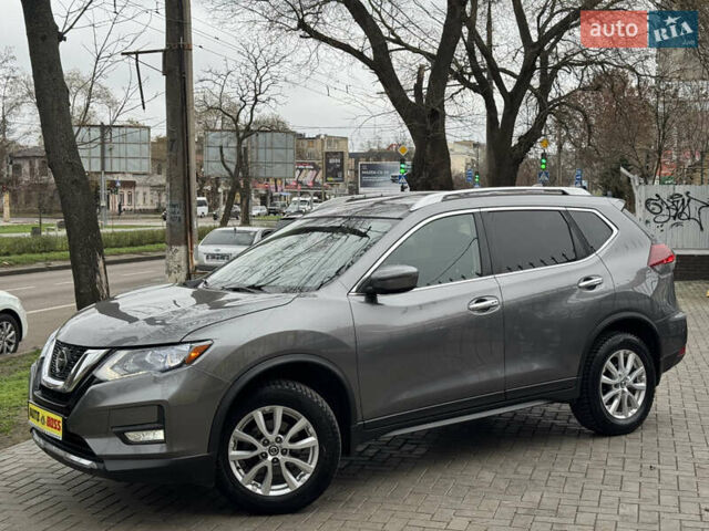 Серый Ниссан Rogue, объемом двигателя 2.49 л и пробегом 85 тыс. км за 15999 $, фото 5 на Automoto.ua