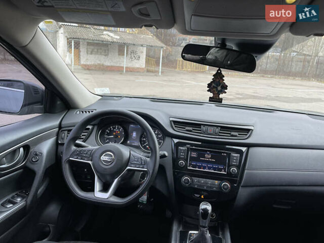 Сірий Ніссан Rogue, об'ємом двигуна 2.5 л та пробігом 140 тис. км за 11700 $, фото 15 на Automoto.ua