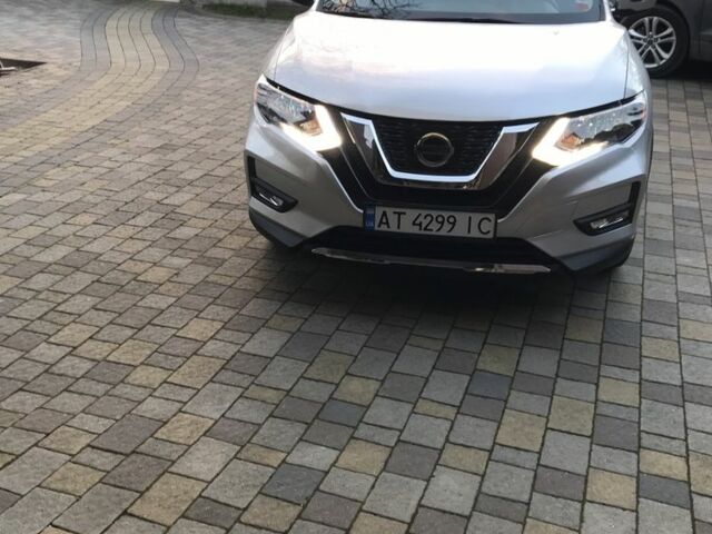 Серый Ниссан Rogue, объемом двигателя 2.5 л и пробегом 42 тыс. км за 16500 $, фото 1 на Automoto.ua