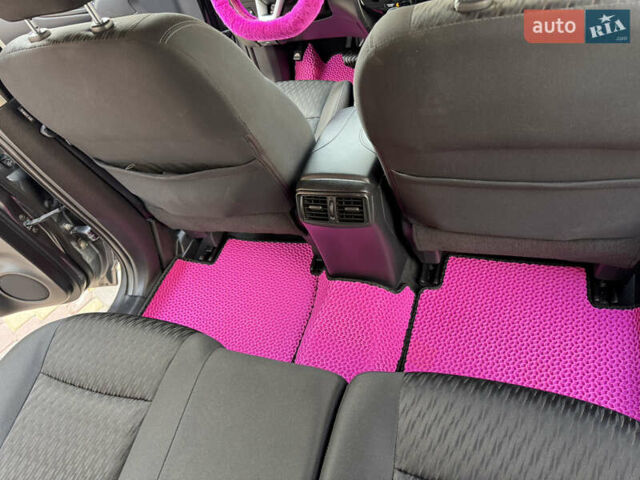 Сірий Ніссан Rogue, об'ємом двигуна 2.49 л та пробігом 61 тис. км за 17000 $, фото 24 на Automoto.ua