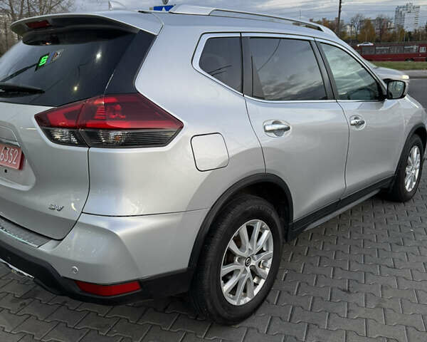 Ниссан Rogue 2019 в Киеве на Automoto.ua Серый Ниссан Rogue, объемом двигателя 2.5 л и пробегом 135 тыс. км за 14999 $, фото 8 на Automoto.ua