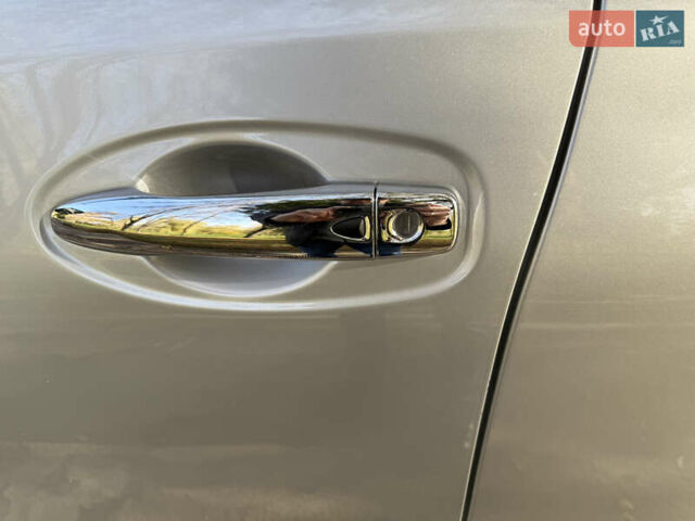 Серый Ниссан Rogue, объемом двигателя 2.49 л и пробегом 148 тыс. км за 14900 $, фото 30 на Automoto.ua