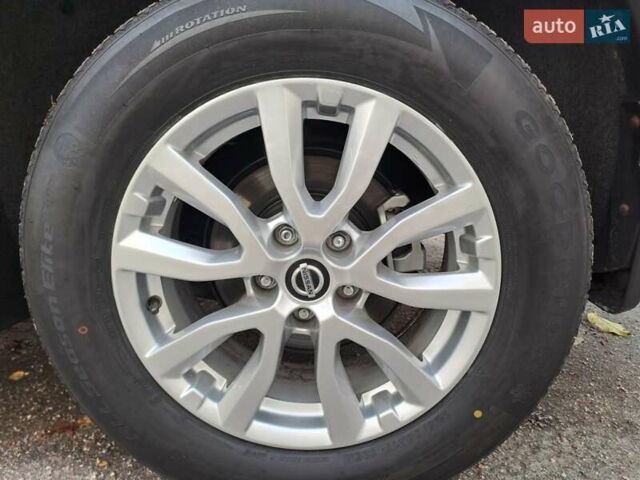 Серый Ниссан Rogue, объемом двигателя 2.5 л и пробегом 274 тыс. км за 14800 $, фото 21 на Automoto.ua