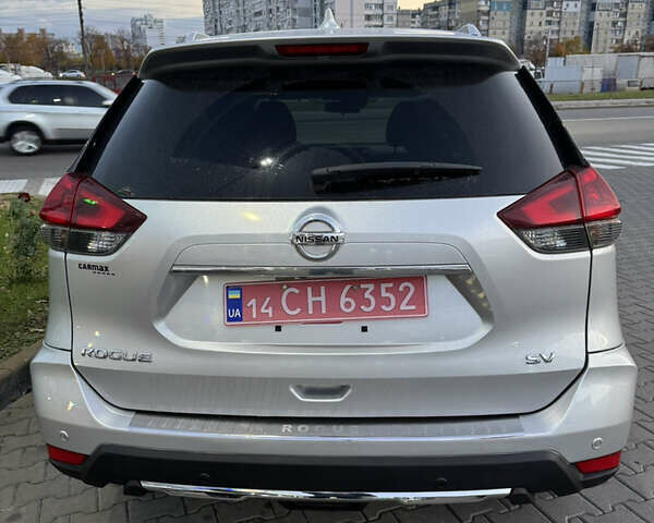 Ниссан Rogue 2019 в Киеве на Automoto.ua Серый Ниссан Rogue, объемом двигателя 2.5 л и пробегом 135 тыс. км за 14999 $, фото 10 на Automoto.ua