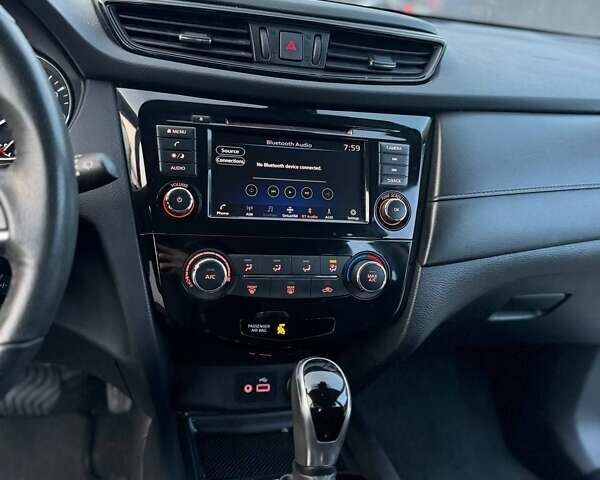 Серый Ниссан Rogue, объемом двигателя 2.5 л и пробегом 167 тыс. км за 14200 $, фото 16 на Automoto.ua