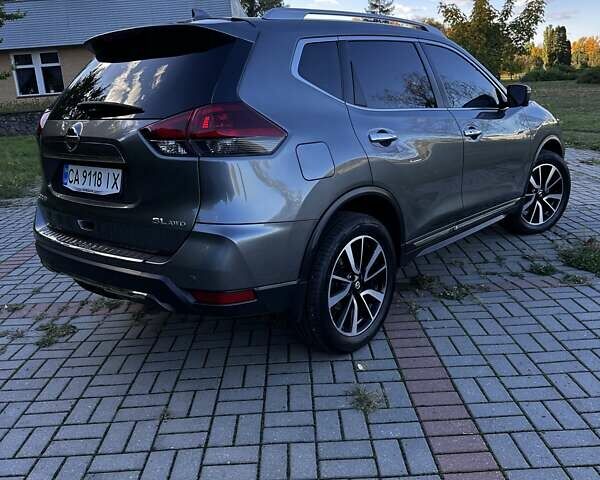 Серый Ниссан Rogue, объемом двигателя 2.49 л и пробегом 110 тыс. км за 17900 $, фото 7 на Automoto.ua