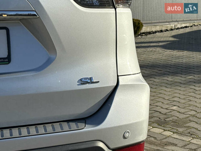 Серый Ниссан Rogue, объемом двигателя 2.49 л и пробегом 180 тыс. км за 15500 $, фото 10 на Automoto.ua