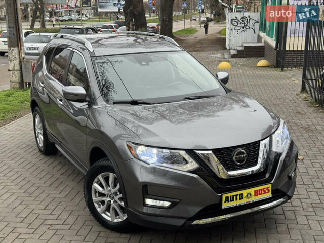 Серый Ниссан Rogue, объемом двигателя 2.49 л и пробегом 85 тыс. км за 15999 $, фото 1 на Automoto.ua