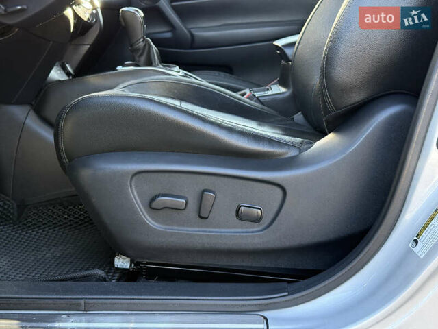 Серый Ниссан Rogue, объемом двигателя 2.49 л и пробегом 180 тыс. км за 15500 $, фото 21 на Automoto.ua