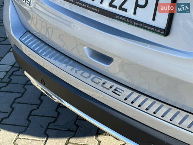 Серый Ниссан Rogue, объемом двигателя 2.49 л и пробегом 180 тыс. км за 15500 $, фото 11 на Automoto.ua