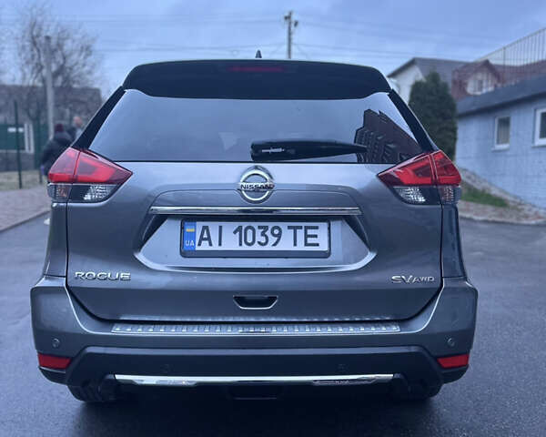 Серый Ниссан Rogue, объемом двигателя 2.49 л и пробегом 74 тыс. км за 16999 $, фото 6 на Automoto.ua