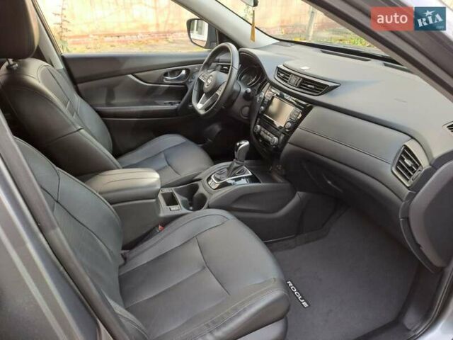 Серый Ниссан Rogue, объемом двигателя 2.5 л и пробегом 274 тыс. км за 14800 $, фото 9 на Automoto.ua