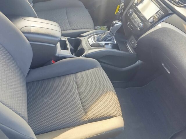 Серый Ниссан Rogue, объемом двигателя 2 л и пробегом 75 тыс. км за 14900 $, фото 4 на Automoto.ua