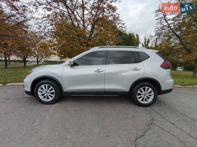 Серый Ниссан Rogue, объемом двигателя 2.49 л и пробегом 159 тыс. км за 15500 $, фото 8 на Automoto.ua