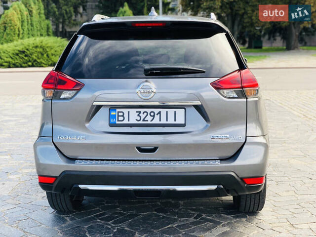 Серый Ниссан Rogue, объемом двигателя 2.49 л и пробегом 77 тыс. км за 15999 $, фото 6 на Automoto.ua
