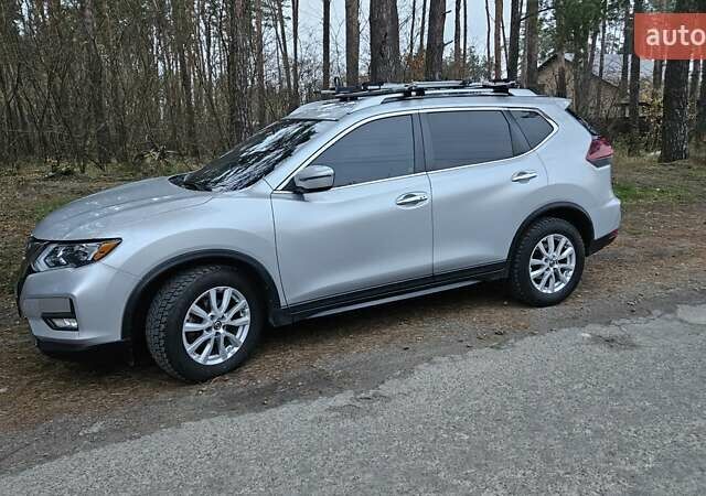 Серый Ниссан Rogue, объемом двигателя 2.49 л и пробегом 116 тыс. км за 15700 $, фото 1 на Automoto.ua
