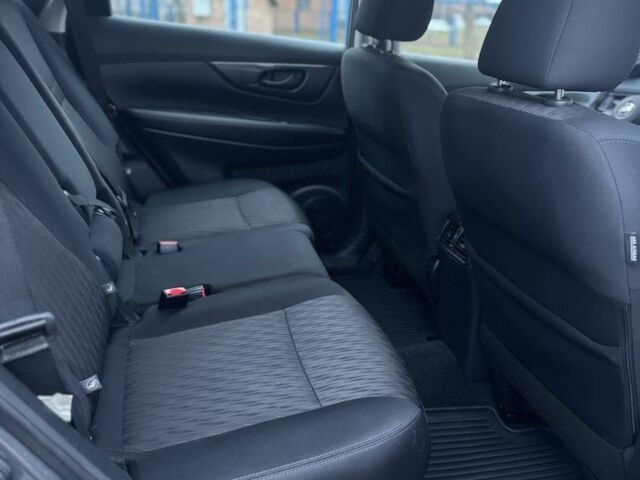 Серый Ниссан Rogue, объемом двигателя 2.5 л и пробегом 122 тыс. км за 14250 $, фото 19 на Automoto.ua