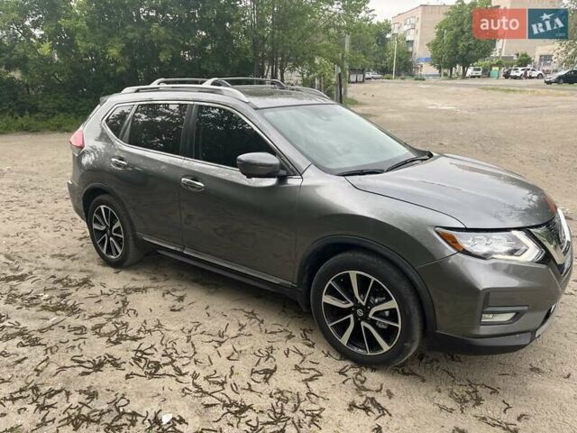 Сірий Ніссан Rogue, об'ємом двигуна 2.49 л та пробігом 48 тис. км за 18500 $, фото 10 на Automoto.ua