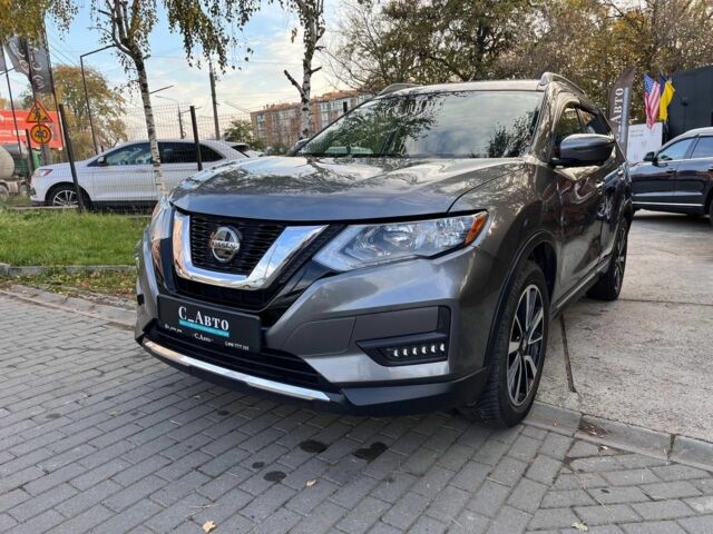 Серый Ниссан Rogue, объемом двигателя 2.5 л и пробегом 109 тыс. км за 18900 $, фото 2 на Automoto.ua