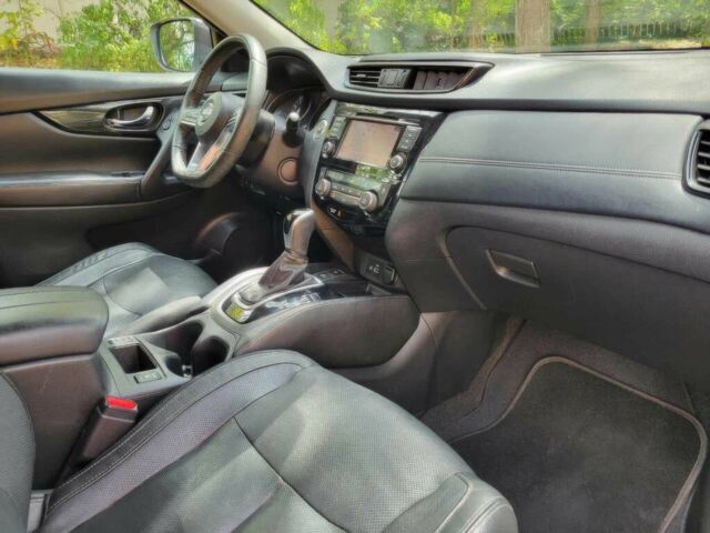 Серый Ниссан Rogue, объемом двигателя 2.5 л и пробегом 41 тыс. км за 12000 $, фото 6 на Automoto.ua