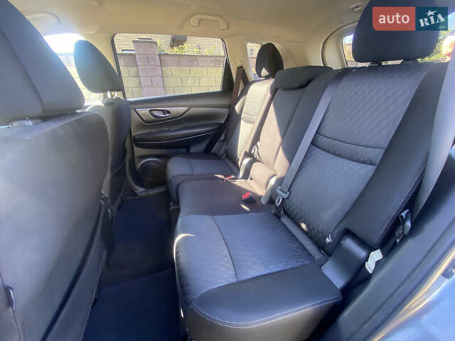 Сірий Ніссан Rogue, об'ємом двигуна 2.49 л та пробігом 216 тис. км за 16300 $, фото 18 на Automoto.ua