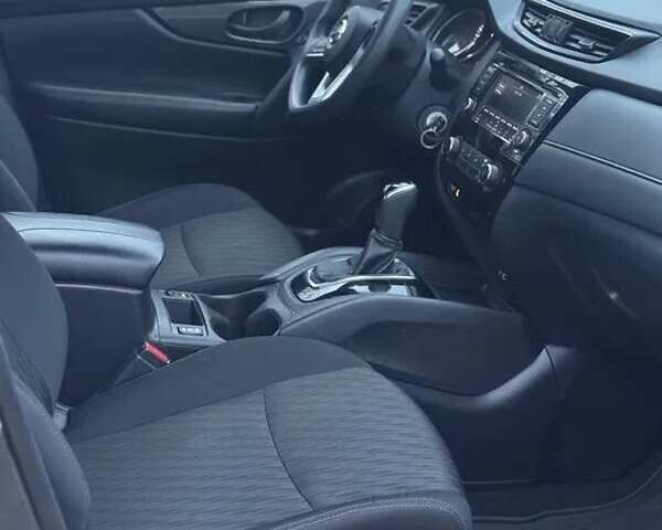 Серый Ниссан Rogue, объемом двигателя 2.49 л и пробегом 256 тыс. км за 15000 $, фото 23 на Automoto.ua