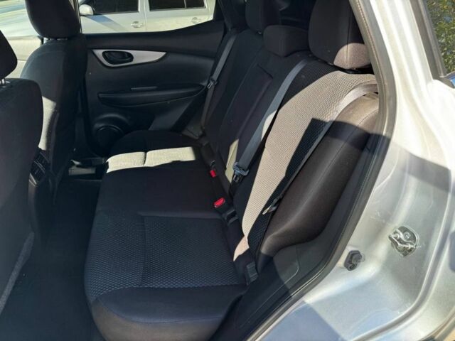 Серый Ниссан Rogue, объемом двигателя 2 л и пробегом 110 тыс. км за 14500 $, фото 14 на Automoto.ua