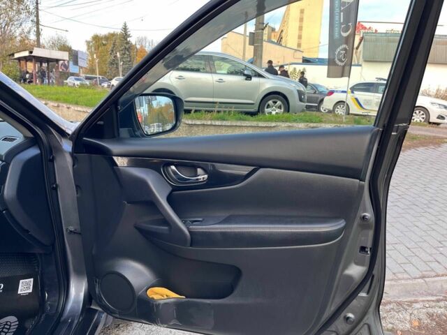 Серый Ниссан Rogue, объемом двигателя 2.5 л и пробегом 109 тыс. км за 18900 $, фото 10 на Automoto.ua