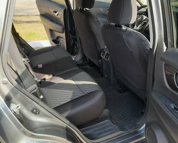 Сірий Ніссан Rogue, об'ємом двигуна 2.5 л та пробігом 99 тис. км за 18500 $, фото 4 на Automoto.ua