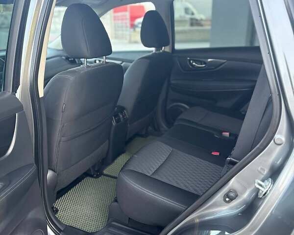 Серый Ниссан Rogue, объемом двигателя 2.49 л и пробегом 89 тыс. км за 15500 $, фото 23 на Automoto.ua