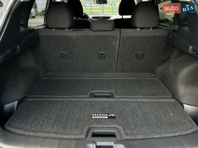 Ниссан Rogue 2019 в Львове на Automoto.ua Серый Ниссан Rogue, объемом двигателя 2 л и пробегом 75 тыс. км за 15200 $, фото 20 на Automoto.ua