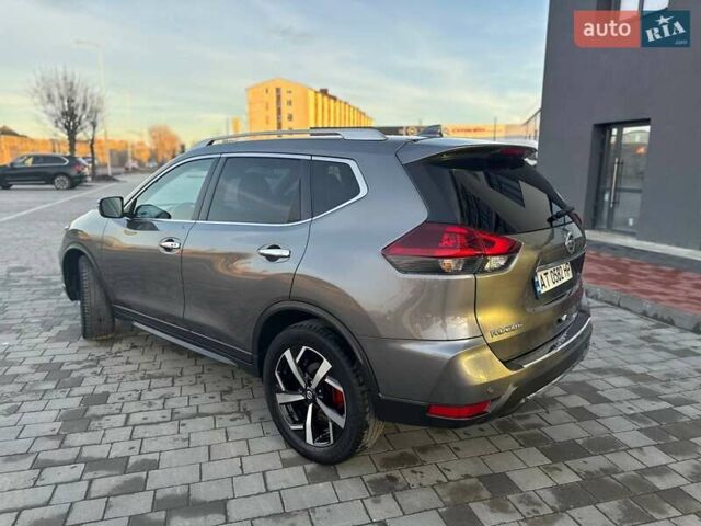 Серый Ниссан Rogue, объемом двигателя 2.49 л и пробегом 89 тыс. км за 15500 $, фото 9 на Automoto.ua