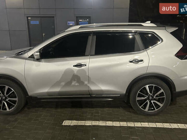 Серый Ниссан Rogue, объемом двигателя 2.49 л и пробегом 55 тыс. км за 15700 $, фото 19 на Automoto.ua