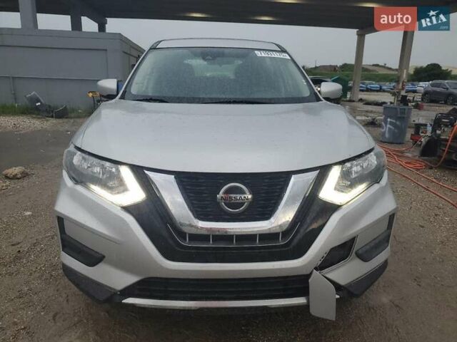 Серый Ниссан Rogue, объемом двигателя 2.5 л и пробегом 134 тыс. км за 2700 $, фото 1 на Automoto.ua