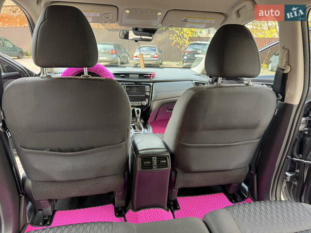 Сірий Ніссан Rogue, об'ємом двигуна 2.49 л та пробігом 61 тис. км за 17000 $, фото 23 на Automoto.ua