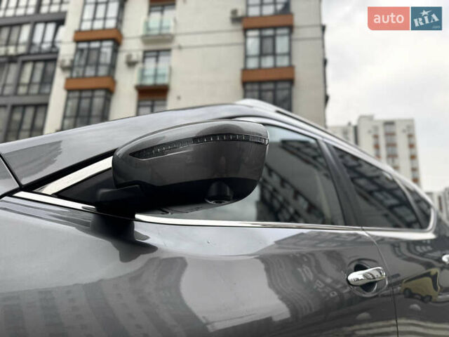 Сірий Ніссан Rogue, об'ємом двигуна 2.5 л та пробігом 115 тис. км за 16900 $, фото 18 на Automoto.ua