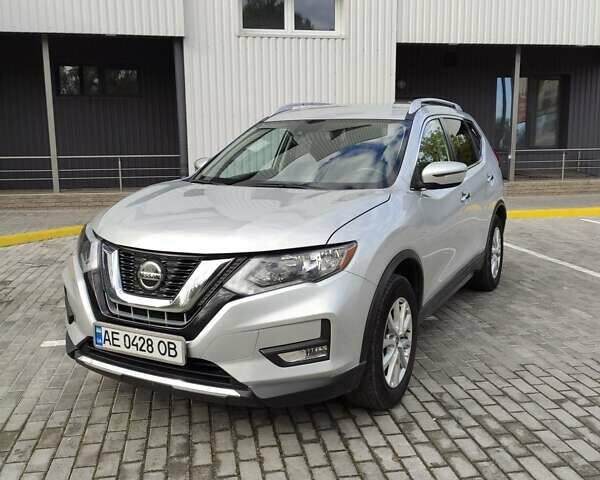 Серый Ниссан Rogue, объемом двигателя 2.49 л и пробегом 126 тыс. км за 18500 $, фото 2 на Automoto.ua