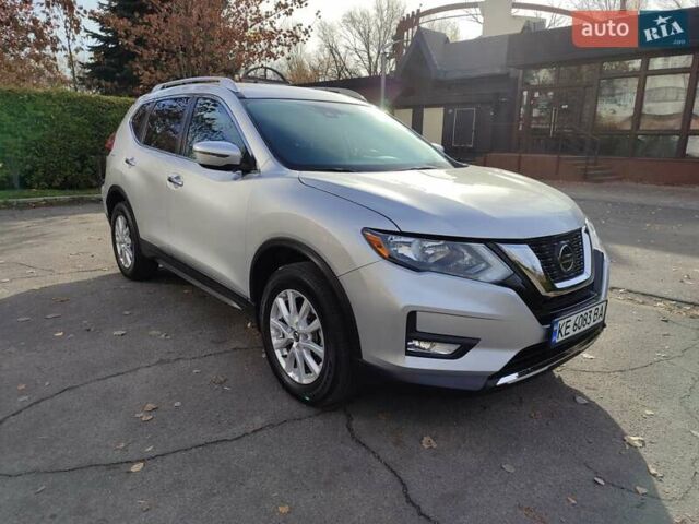 Сірий Ніссан Rogue, об'ємом двигуна 2.49 л та пробігом 15 тис. км за 18300 $, фото 7 на Automoto.ua