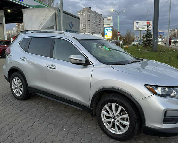 Ниссан Rogue 2019 в Киеве на Automoto.ua Серый Ниссан Rogue, объемом двигателя 2.5 л и пробегом 135 тыс. км за 14999 $, фото 6 на Automoto.ua