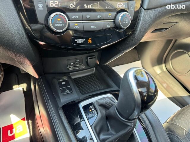 Сірий Ніссан Rogue, об'ємом двигуна 2.5 л та пробігом 78 тис. км за 18690 $, фото 32 на Automoto.ua