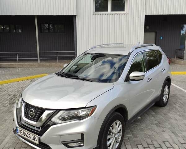 Серый Ниссан Rogue, объемом двигателя 2.49 л и пробегом 126 тыс. км за 18500 $, фото 6 на Automoto.ua