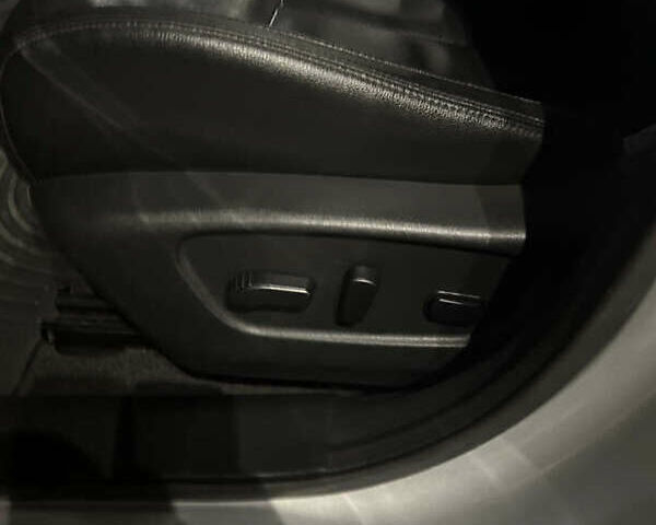 Серый Ниссан Rogue, объемом двигателя 2.49 л и пробегом 55 тыс. км за 15700 $, фото 7 на Automoto.ua