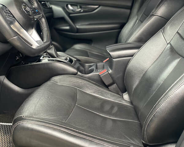 Серый Ниссан Rogue, объемом двигателя 2.5 л и пробегом 170 тыс. км за 14999 $, фото 13 на Automoto.ua