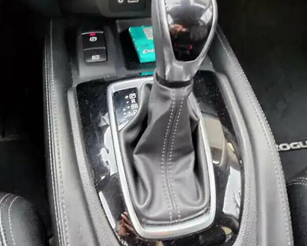 Серый Ниссан Rogue, объемом двигателя 2.49 л и пробегом 162 тыс. км за 14000 $, фото 6 на Automoto.ua