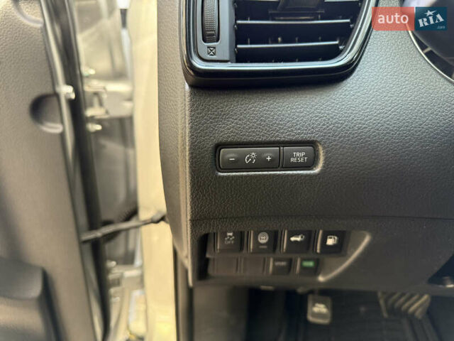 Серый Ниссан Rogue, объемом двигателя 2.49 л и пробегом 148 тыс. км за 14900 $, фото 22 на Automoto.ua